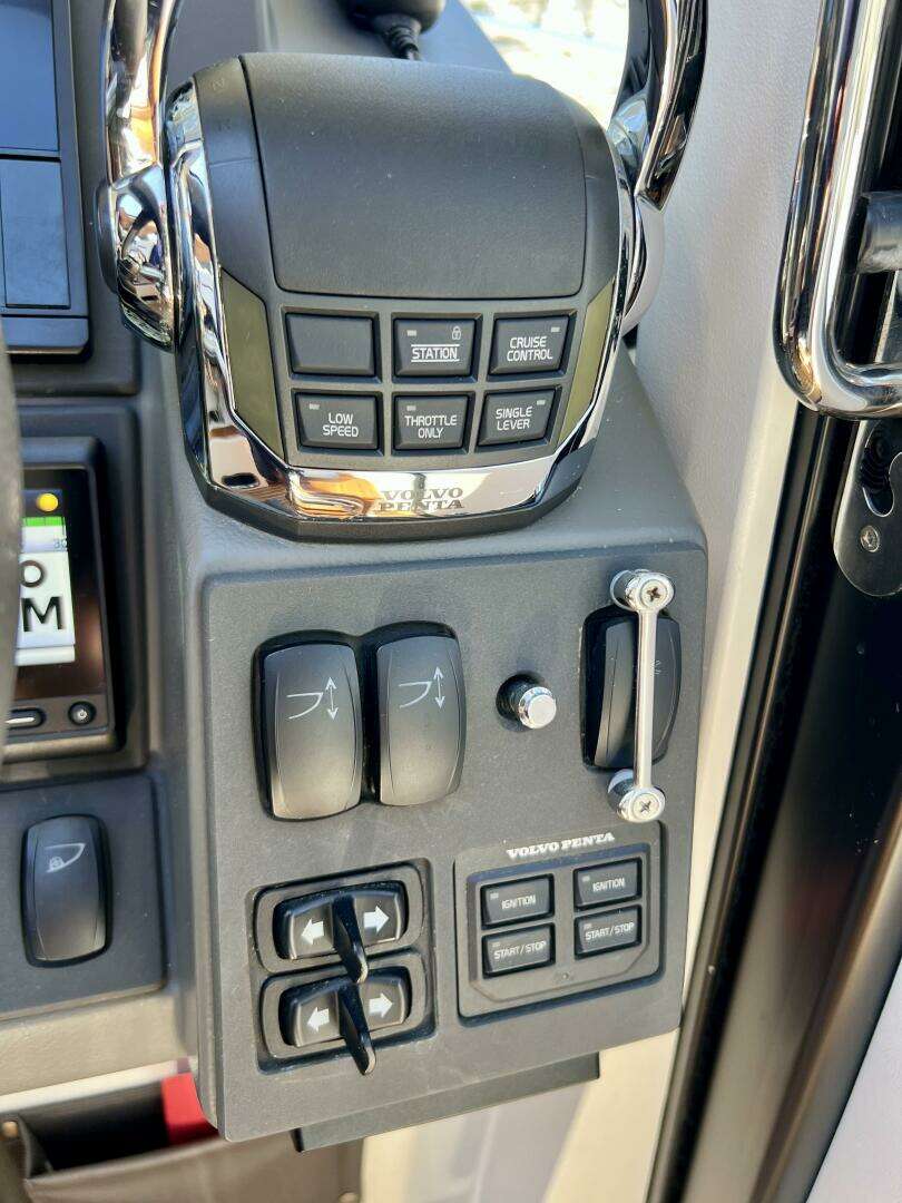 2018 Nimbus 365 Coupe - Image 50