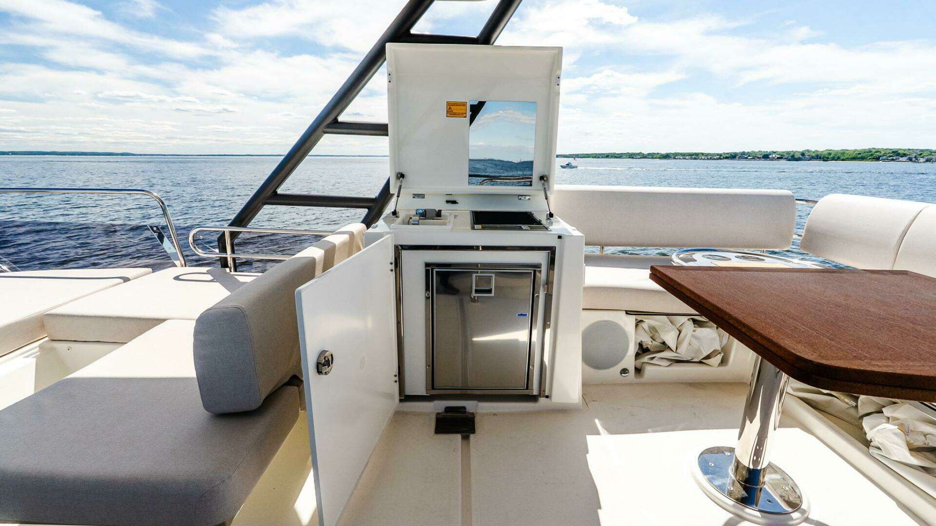 2025 Prestige F4.9 - Image 14