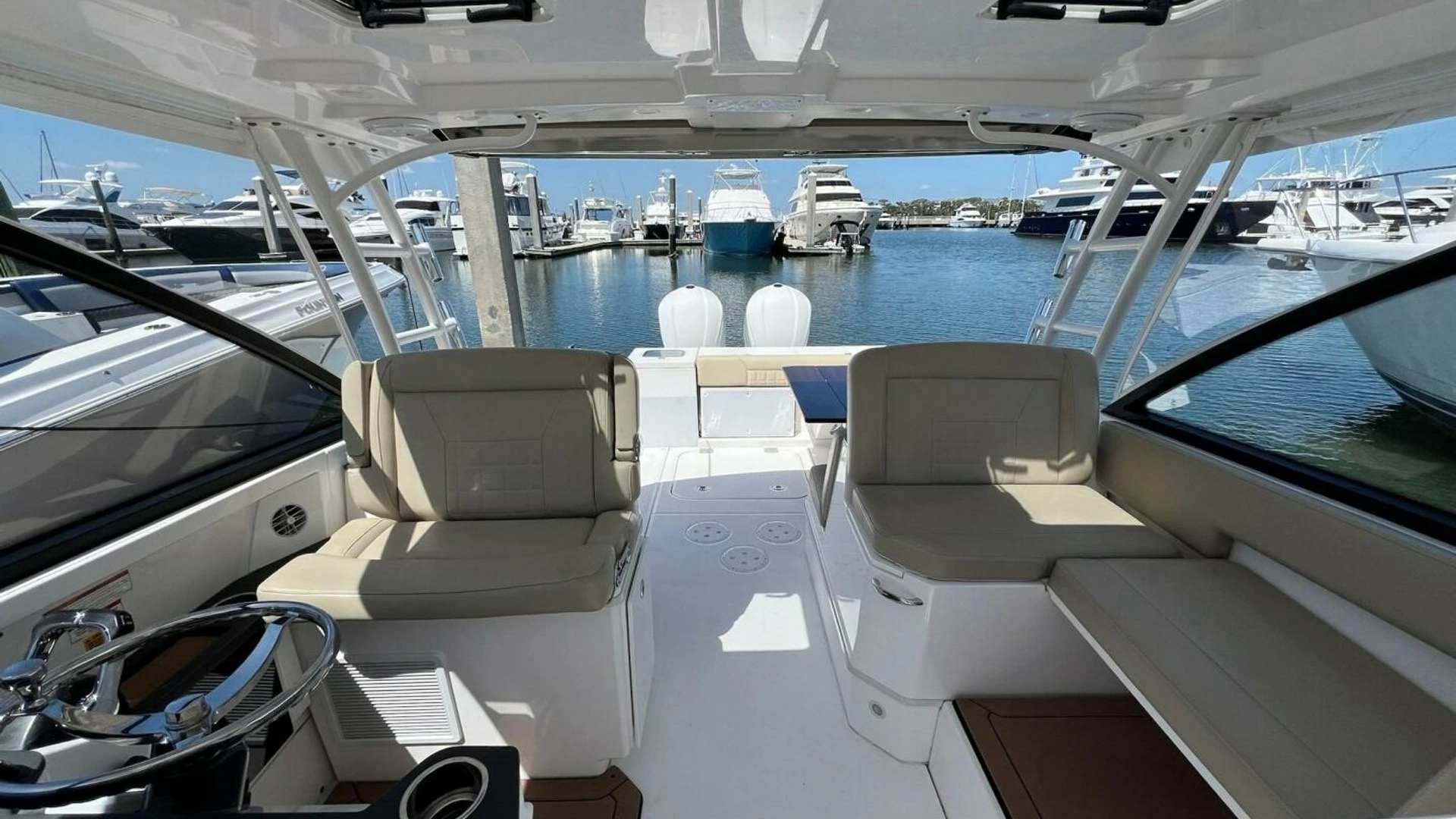 2019 Everglades 340 Dual Console - Image 12