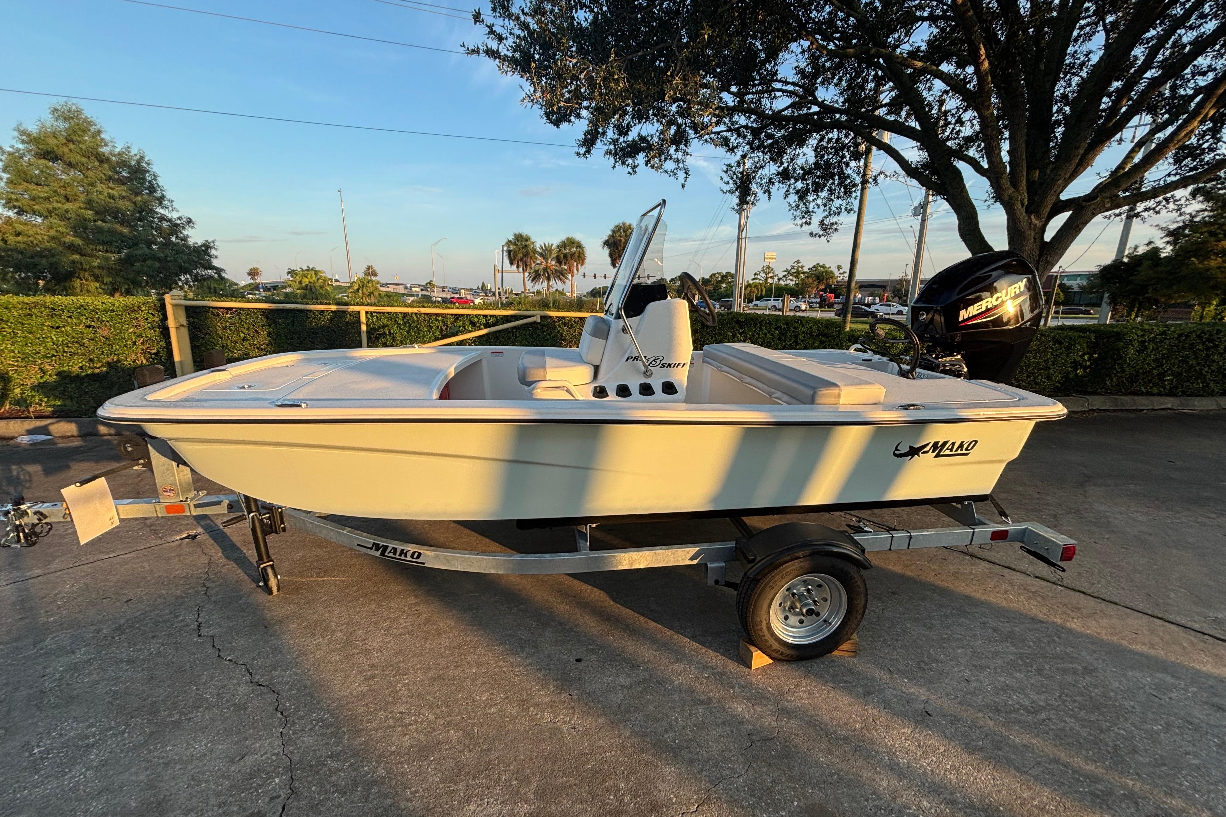 2026 Mako Pro Skiff 13 CC