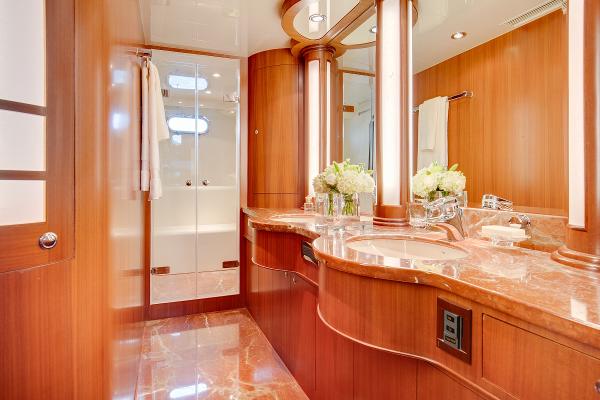 Luxurious bathroom in a 2006 Horizon 82’ Cockpit Motoryacht.