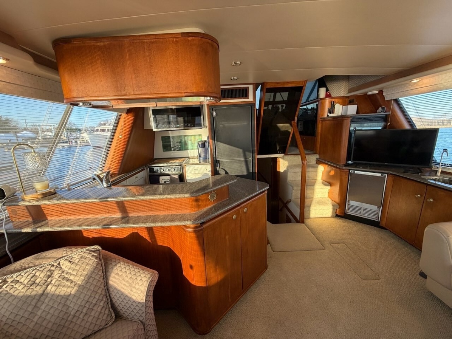 1999 Bayliner 4788 - Image 10