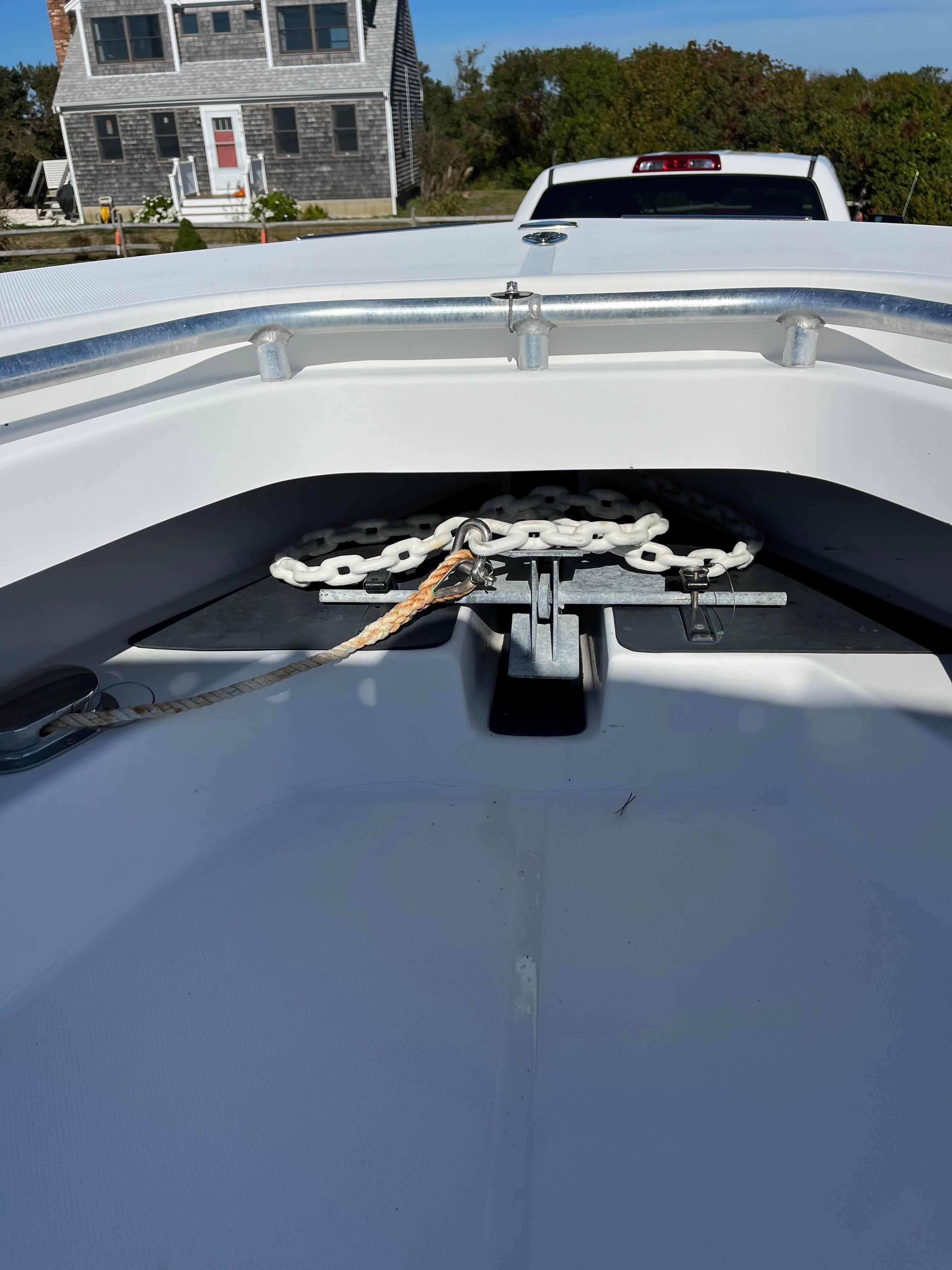 Anchor and chain on a 2001 SeaCraft boat, model SXCRB730H001.