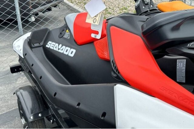 2026 Sea-Doo PWC SPARK TRIXX 90 AUD WH 1UP IBR 26 - 58