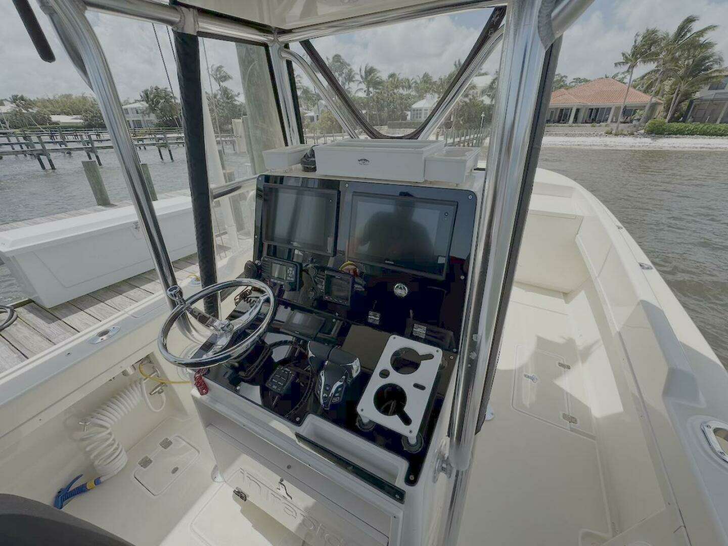 2004 Intrepid 32 CUDDY - Image 13