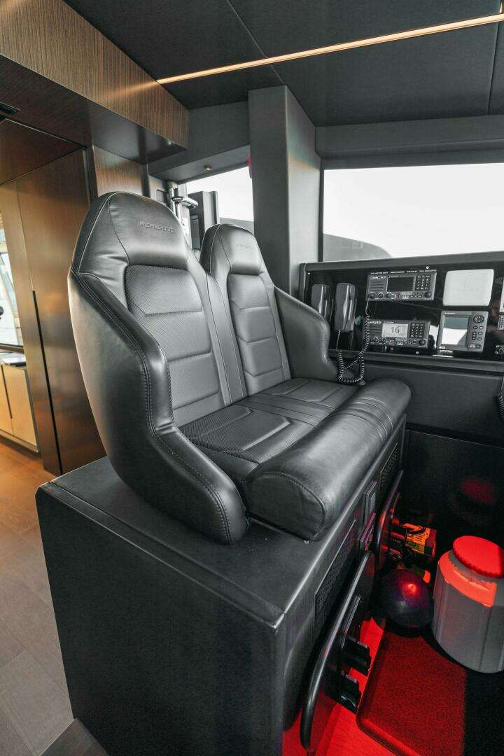 2023 Pershing GTX Motoryacht - Image 71