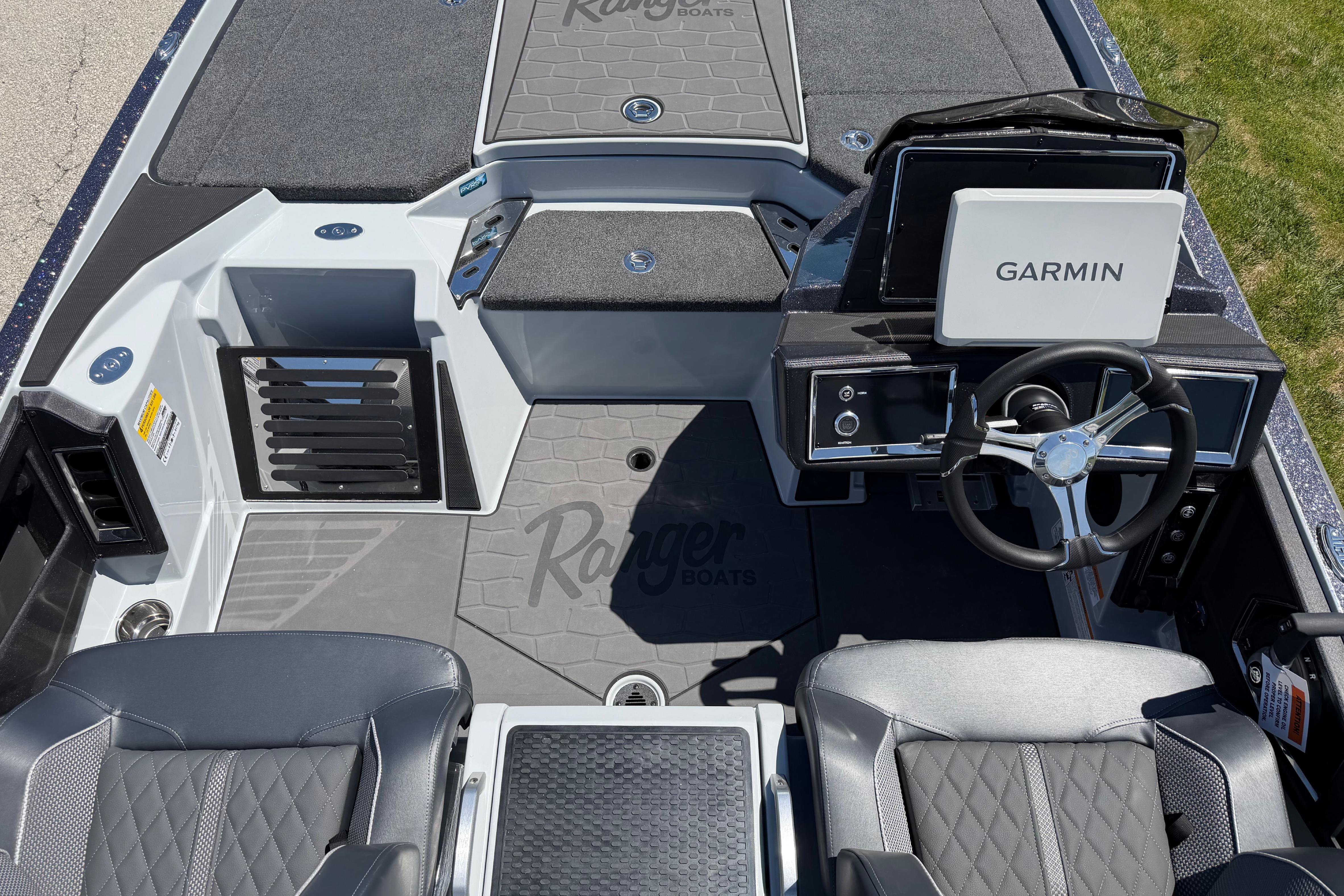 2026 Ranger Z520R boat interior with Garmin navigation system and sleek seating.
