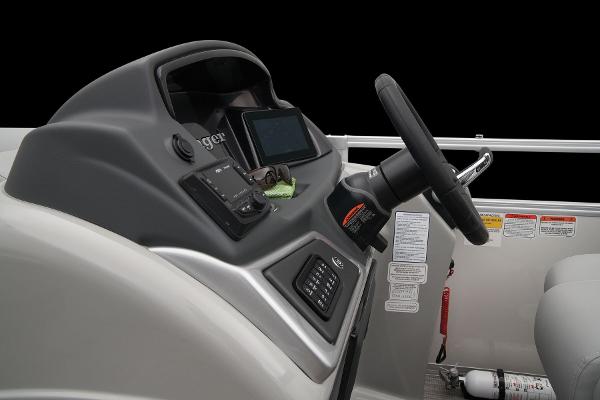 2025 Ranger Reata 243C - 44