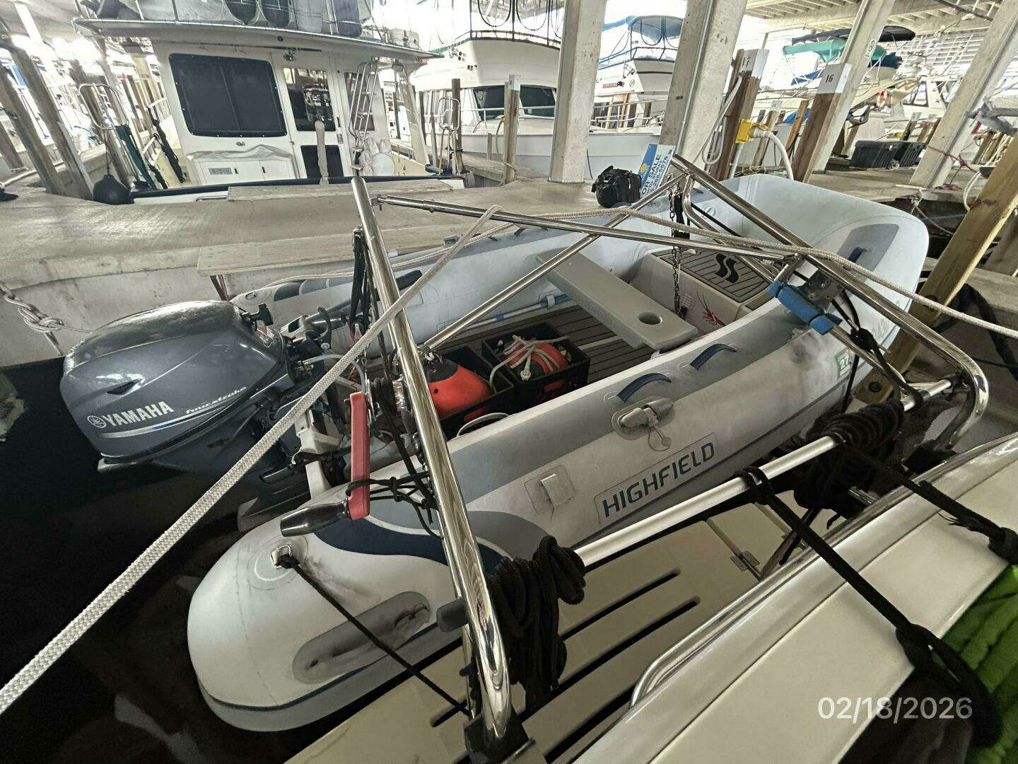 2004 Mainship 430 - Image 38