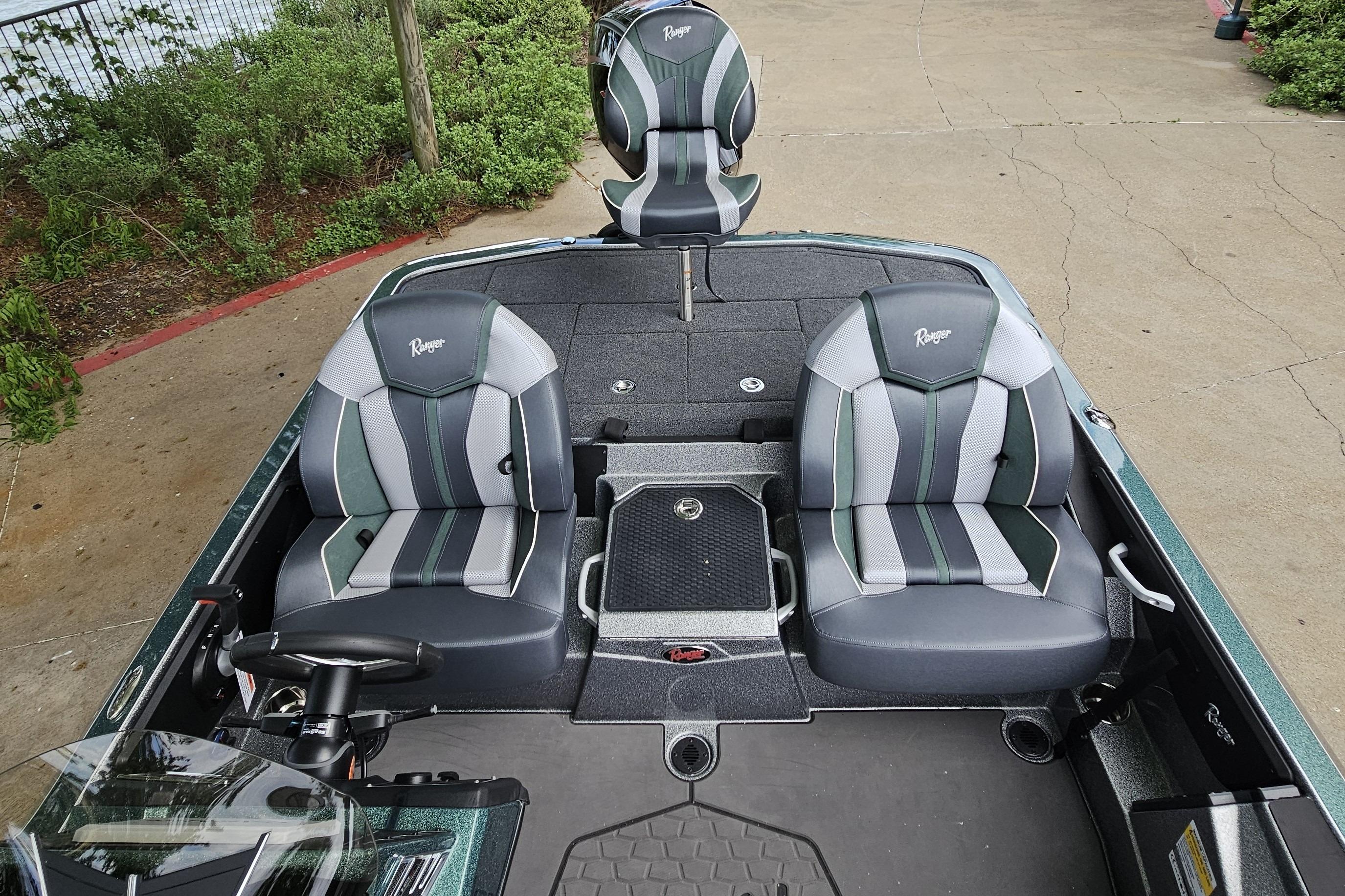 2026 Ranger Z519R Cup-Equipped boat interior with stylish seating and modern design.