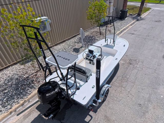 2027 Spyder FX17 Flicker - 23