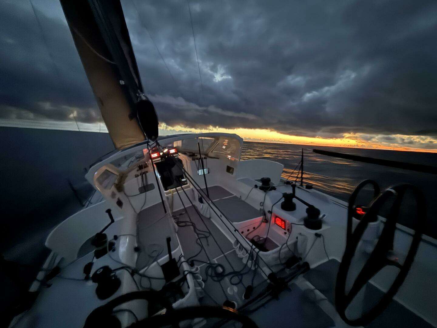 2018 J Boats J121 - Image 37