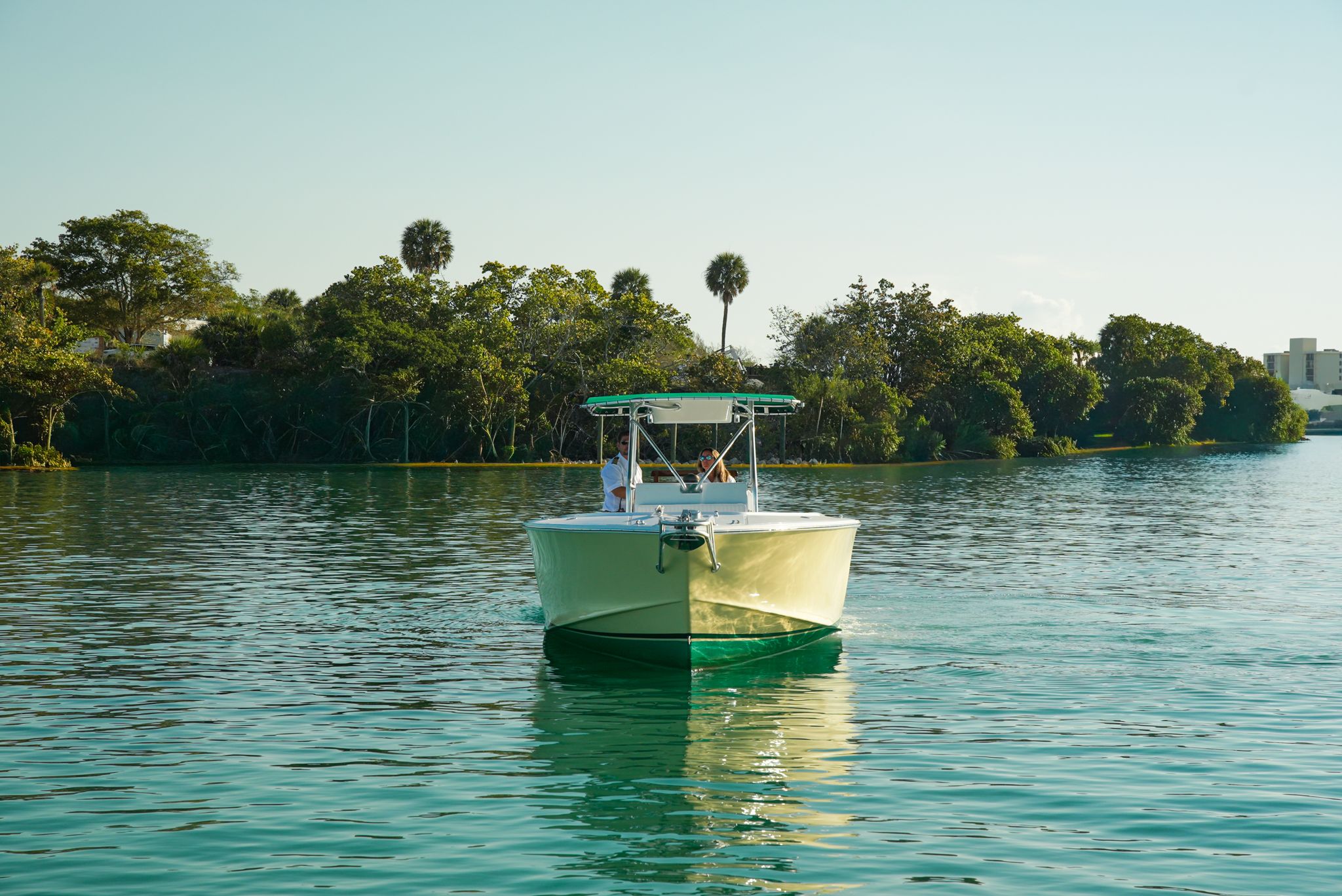 1985 Ocean Master 28 boat on calm waters.