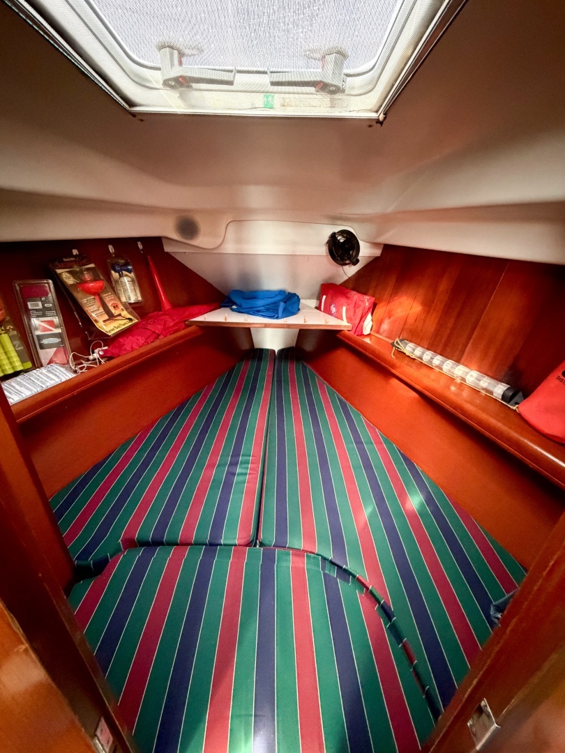 2007 Beneteau 323 - Image 14