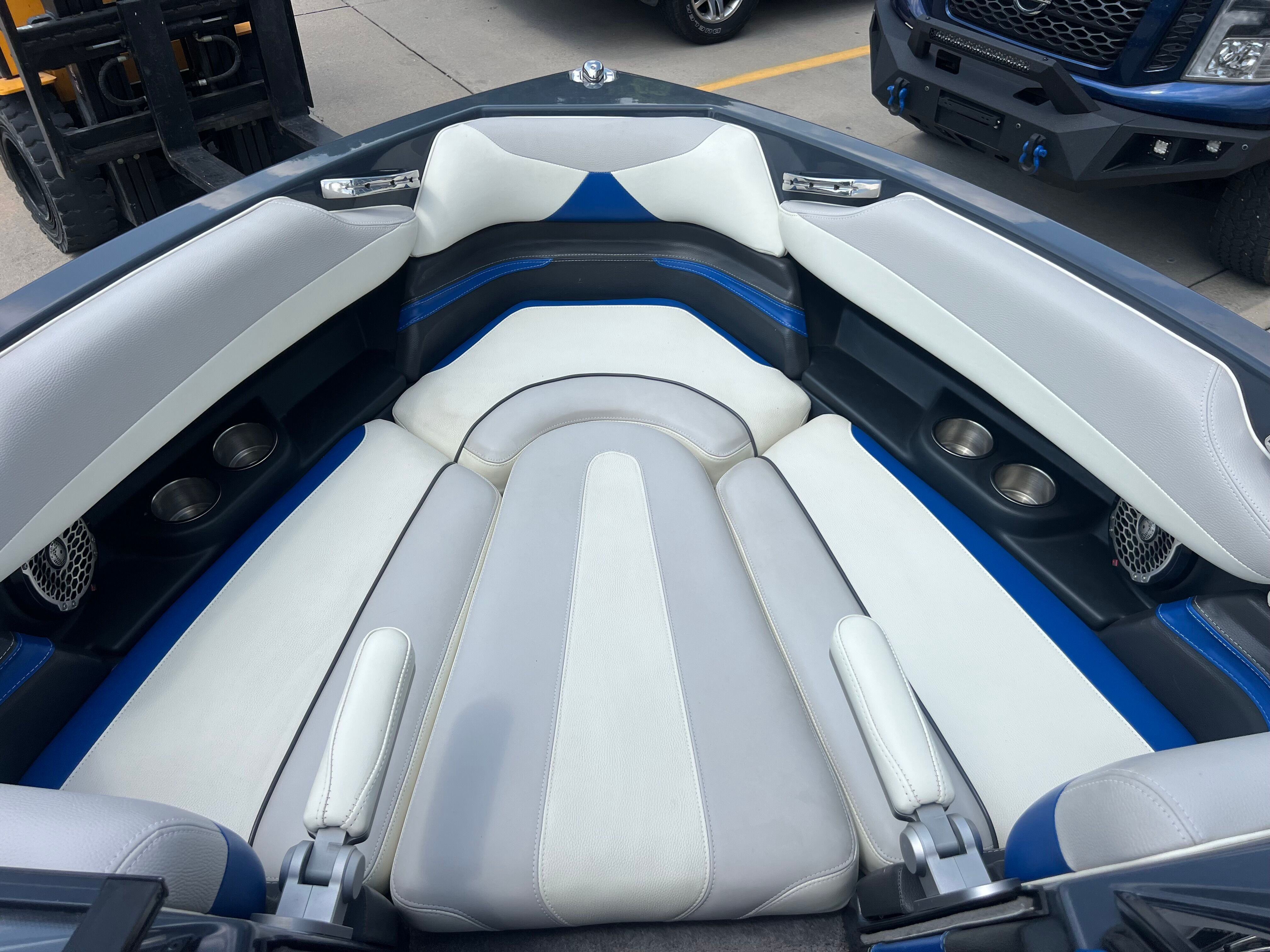 2014 MALIBU 23 LSV - Image 17