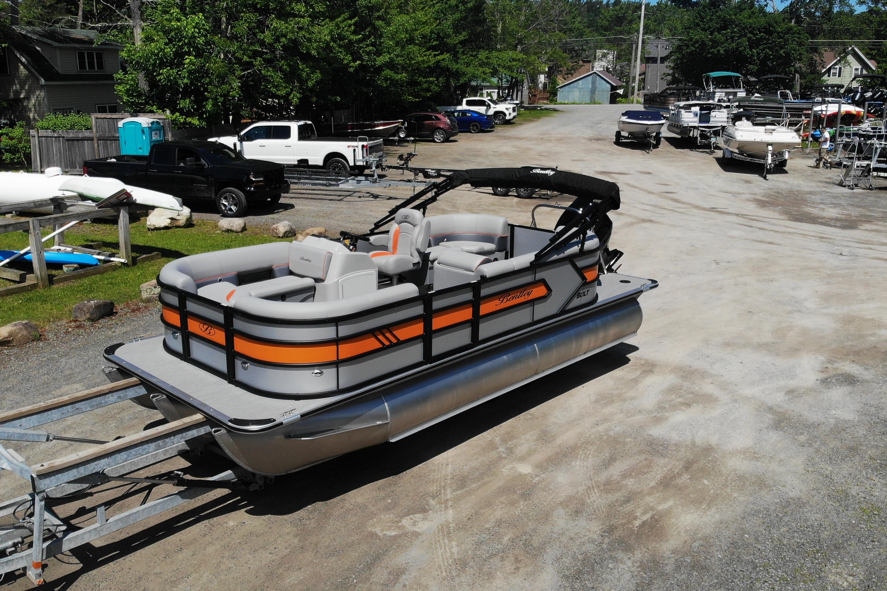 2027 Bentley Pontoons Bolt 223