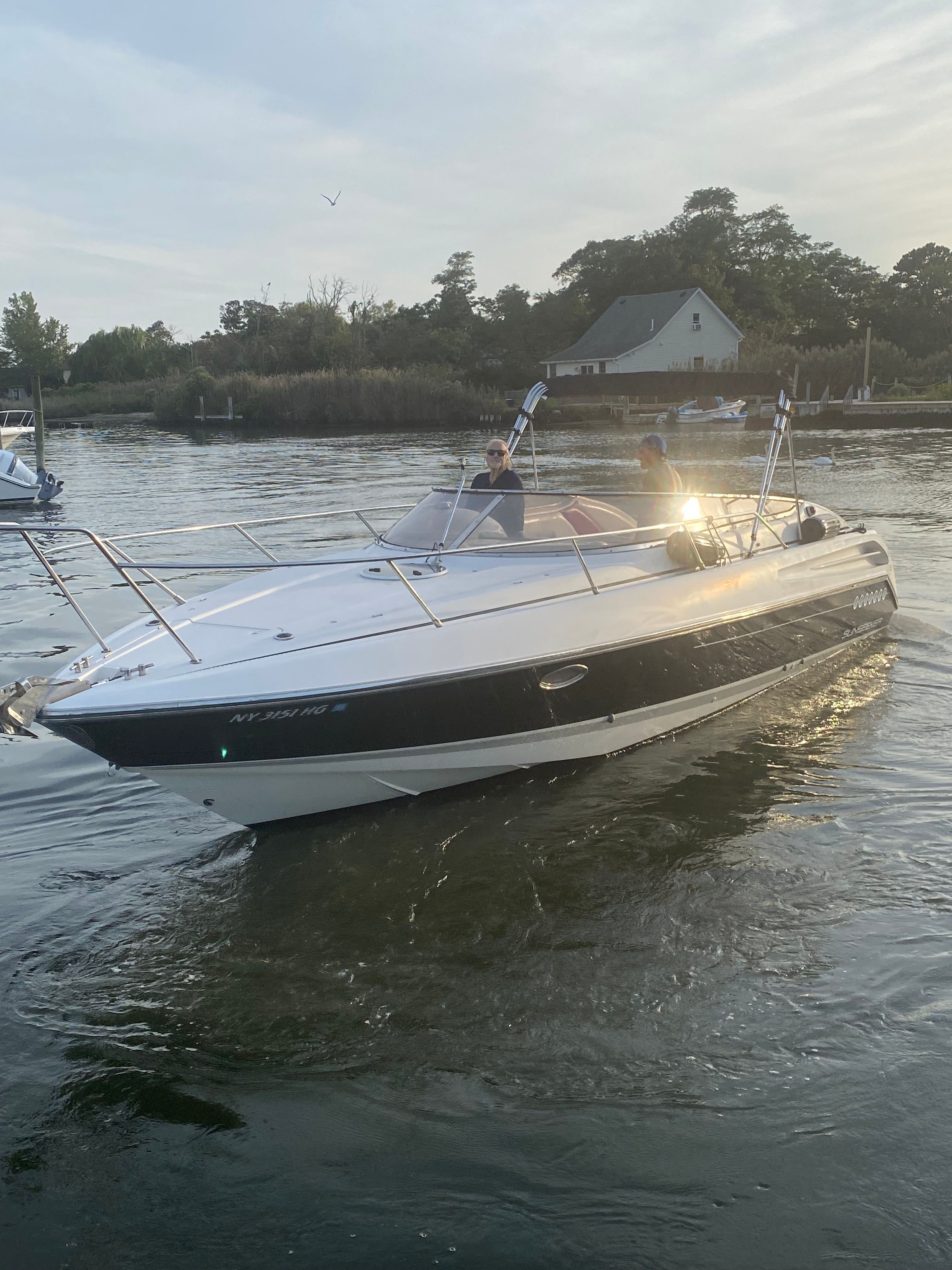 1994 Sunseeker Hawk 31 cruising on calm water.