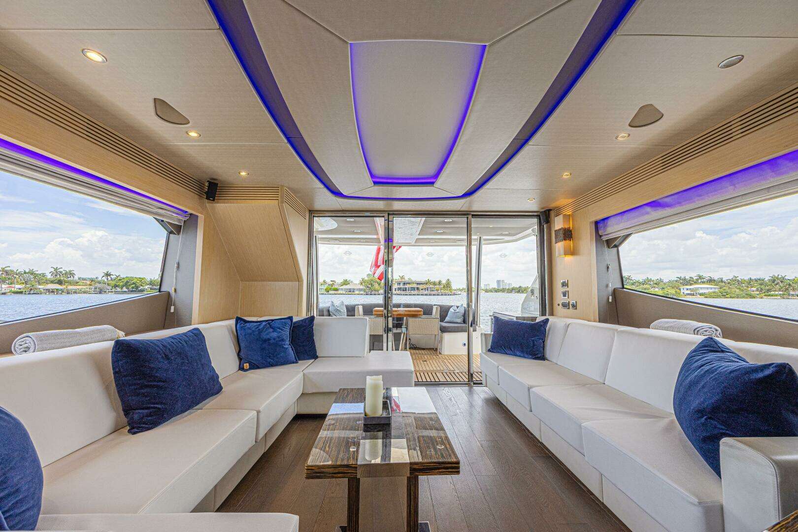 2017 Sunseeker 75 Yacht - Image 29