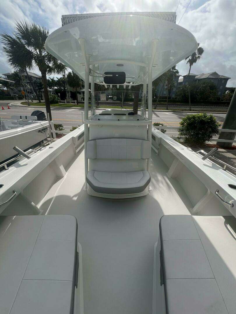 2022 Parker 25 Center Console - Image 14
