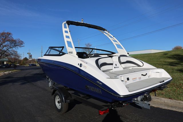 2026 Yamaha Boats 195 S BOTH COLOR AVAILABLE - 7