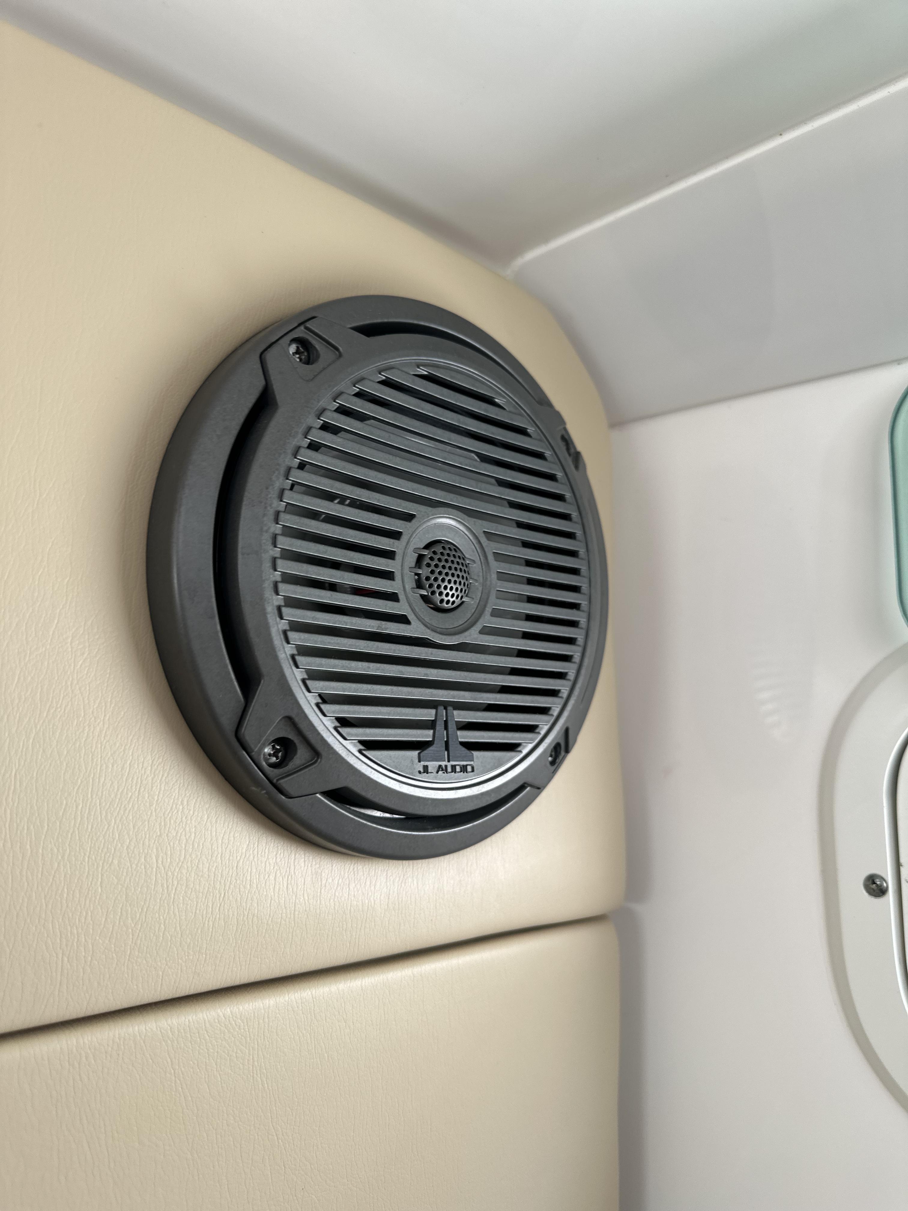 2017 Everglades 435 Center Console - 62