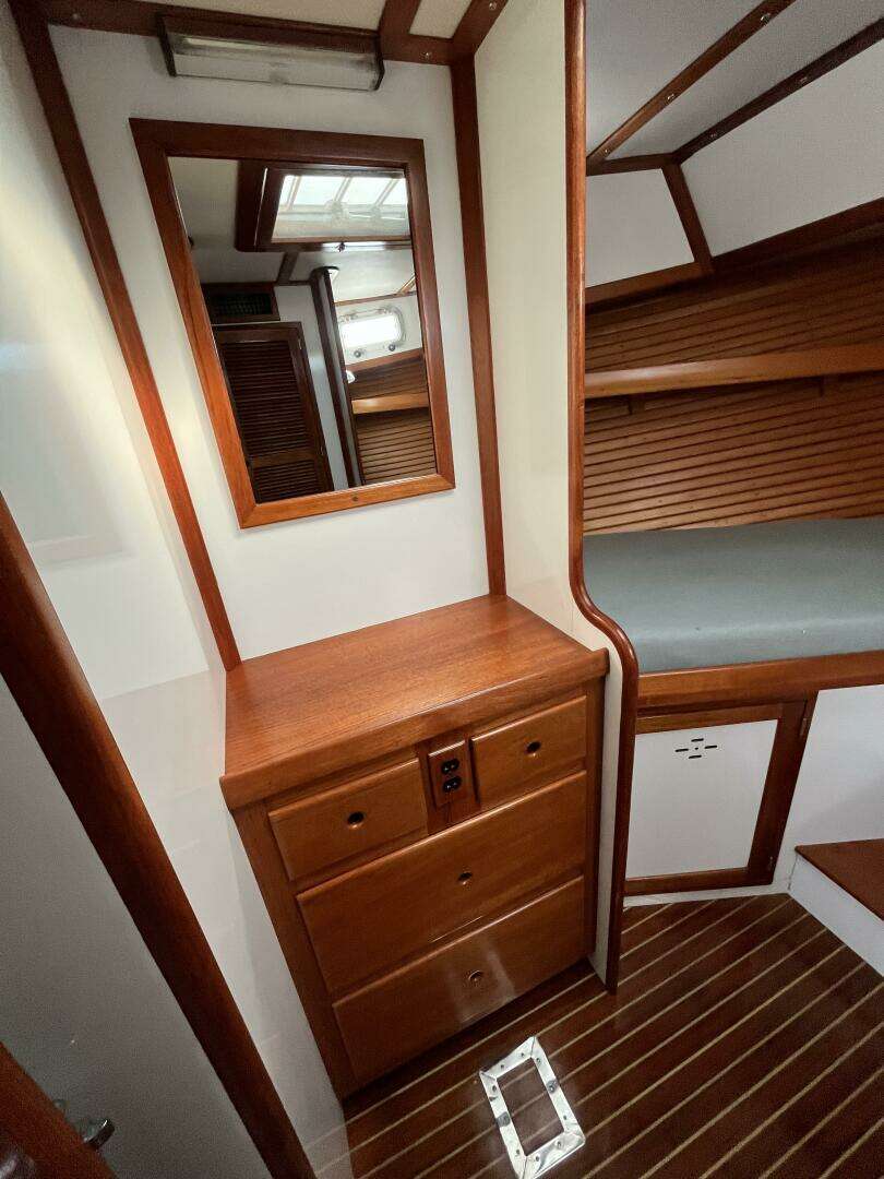 1986 Wilbur Flybridge Cruiser - Image 23