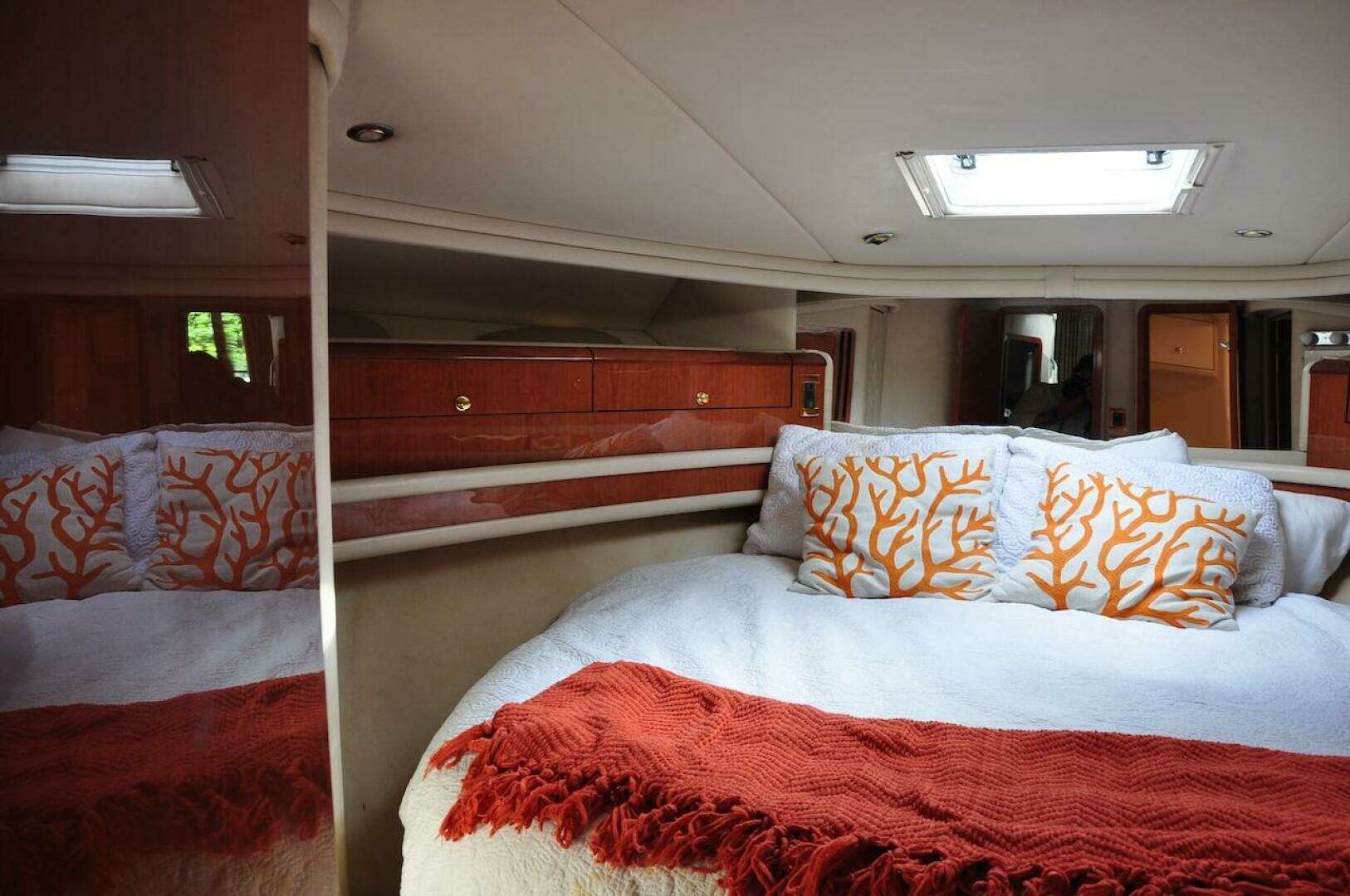 1998 Sea Ray 480 Sedan Bridge - Image 54