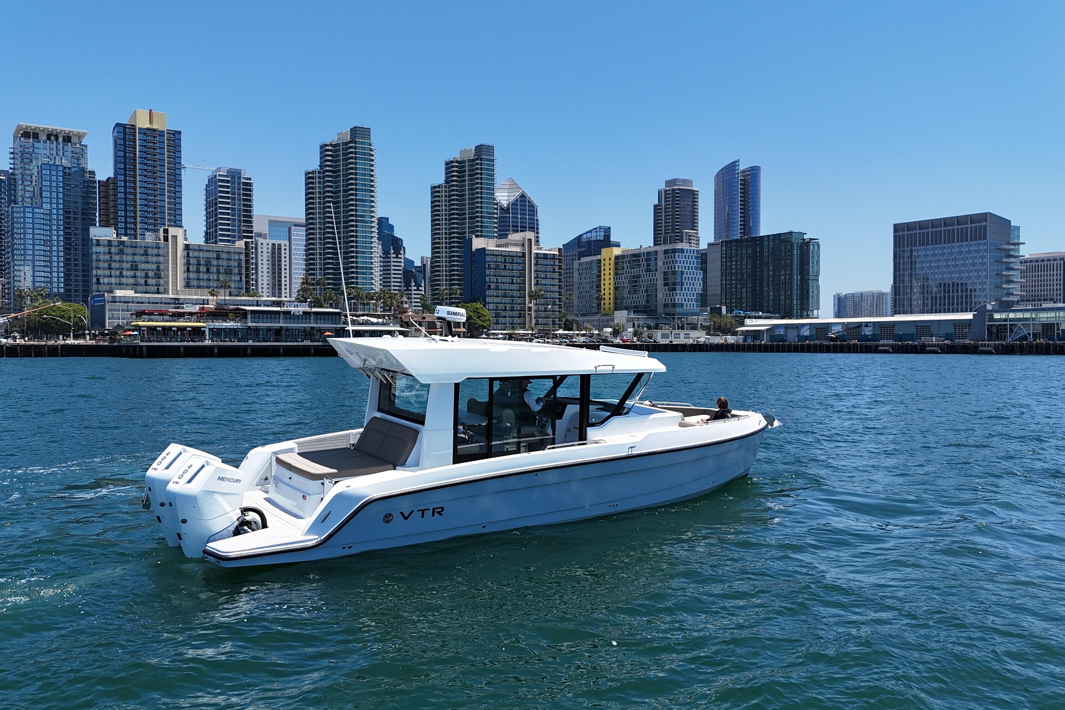 2026 Cruisers Yachts 38 VTR
