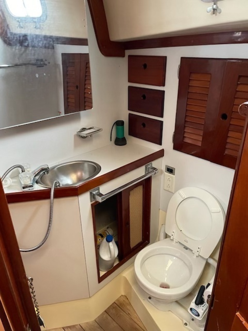 1980 Bristol 35.5 Keel/CB - Image 14