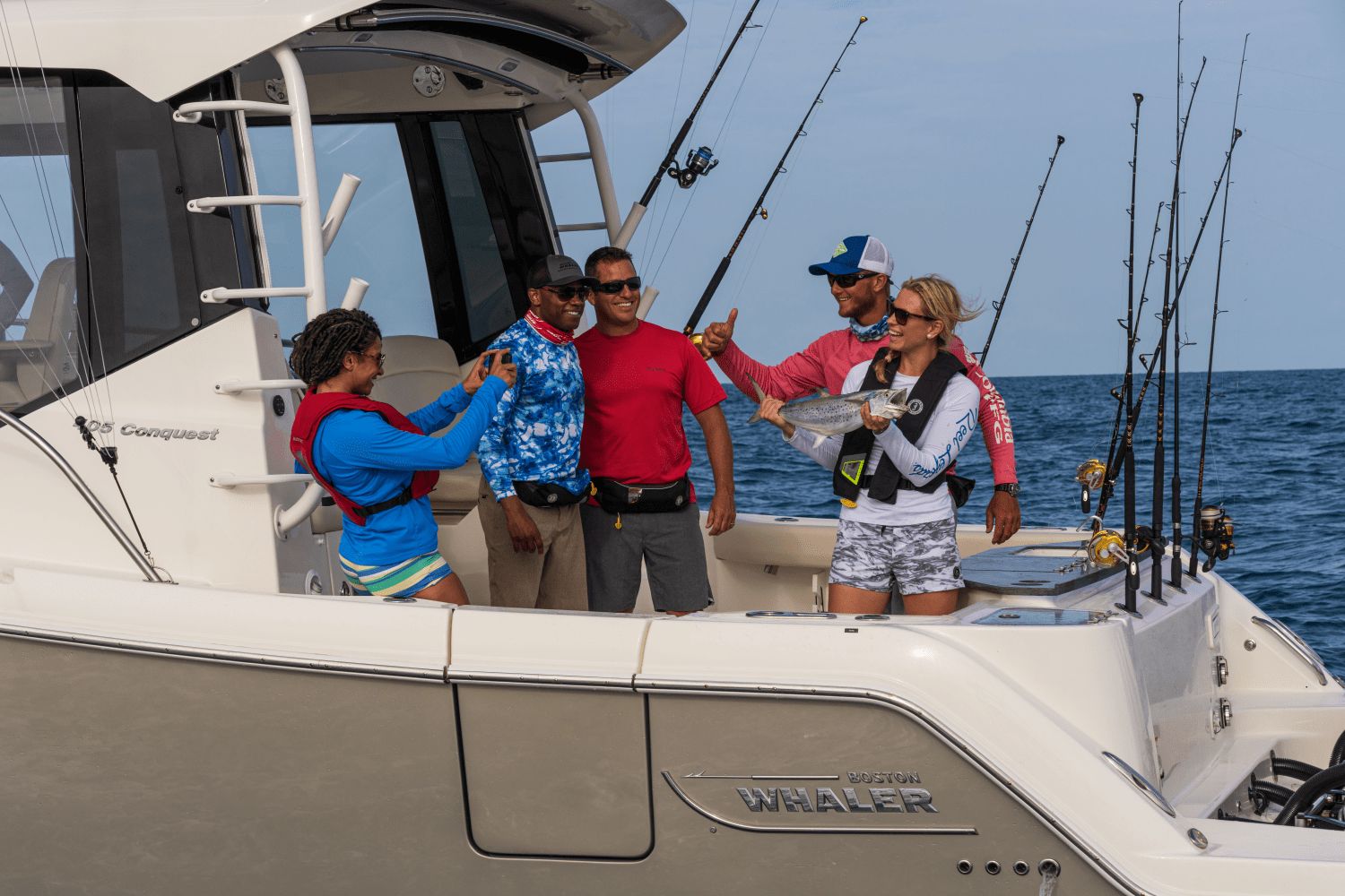 2025 Boston Whaler 405 Conquest - 35