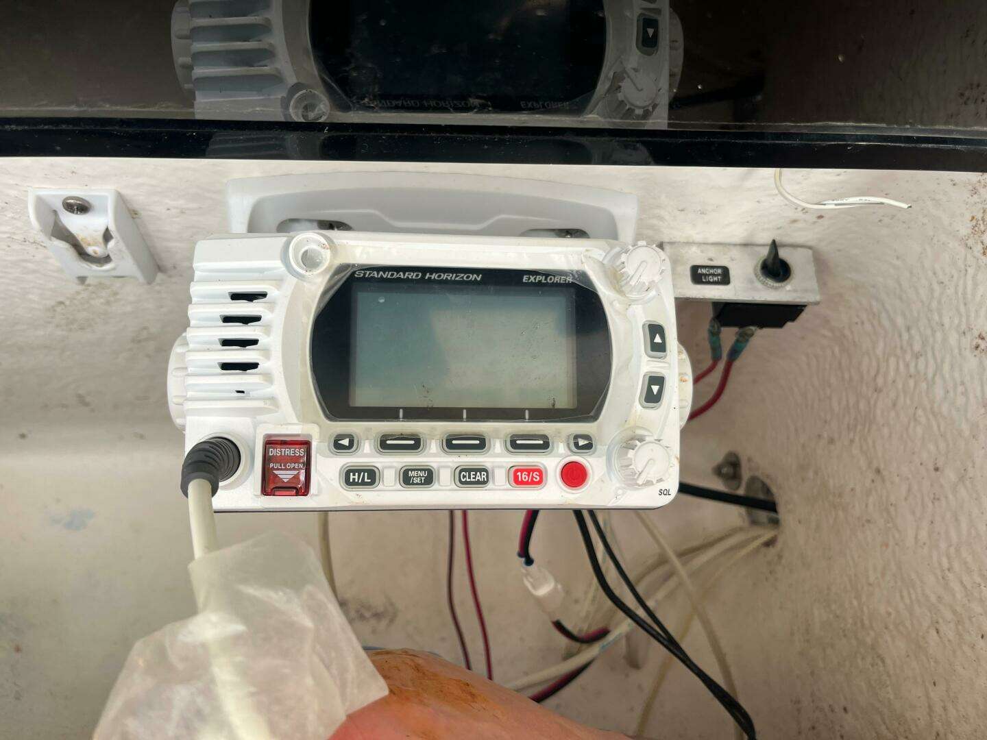 1998 Blue Fin 25 Center Console - Image 10