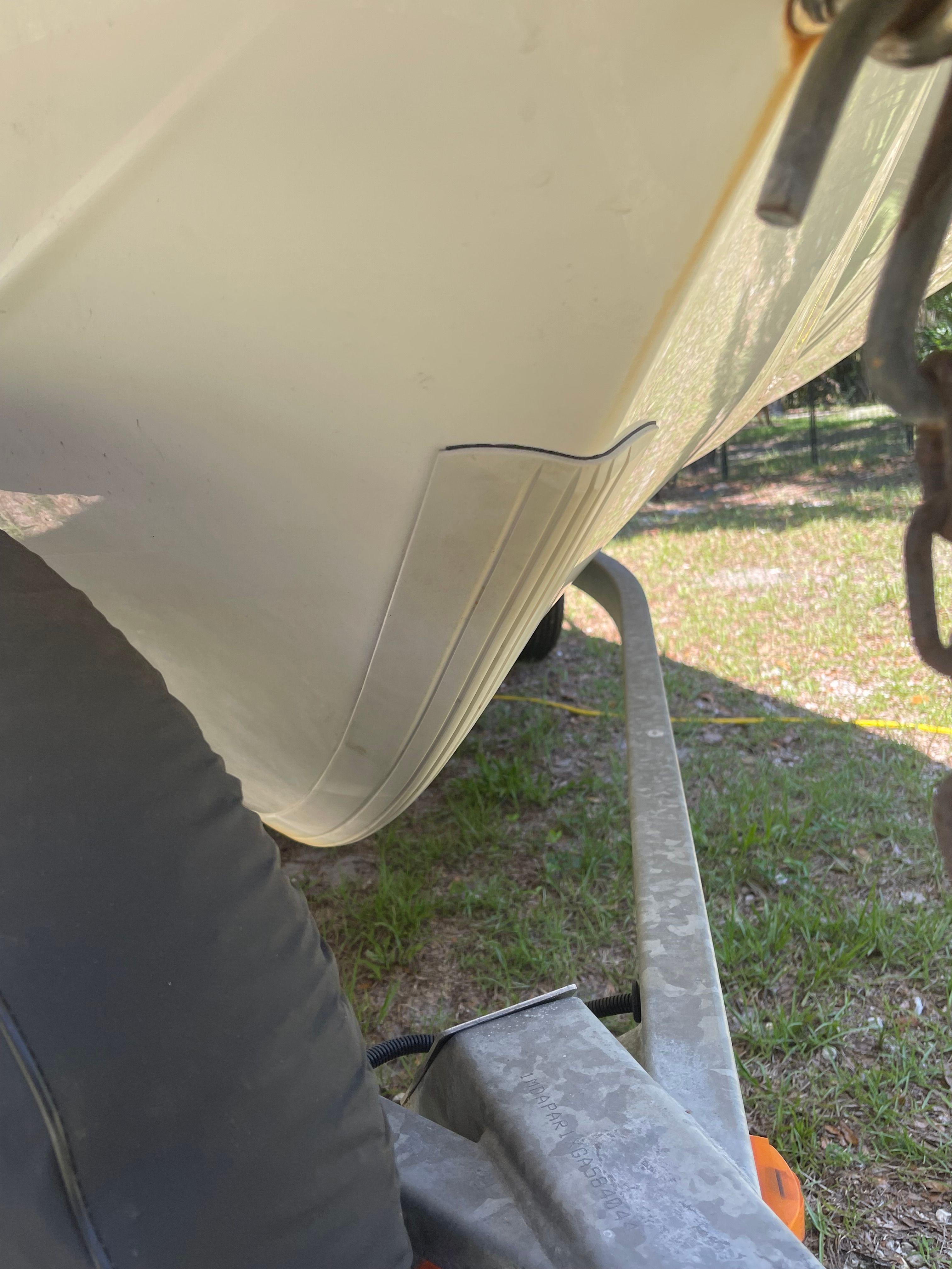 Close-up of a Yamaha SX190 boat hull on a trailer.