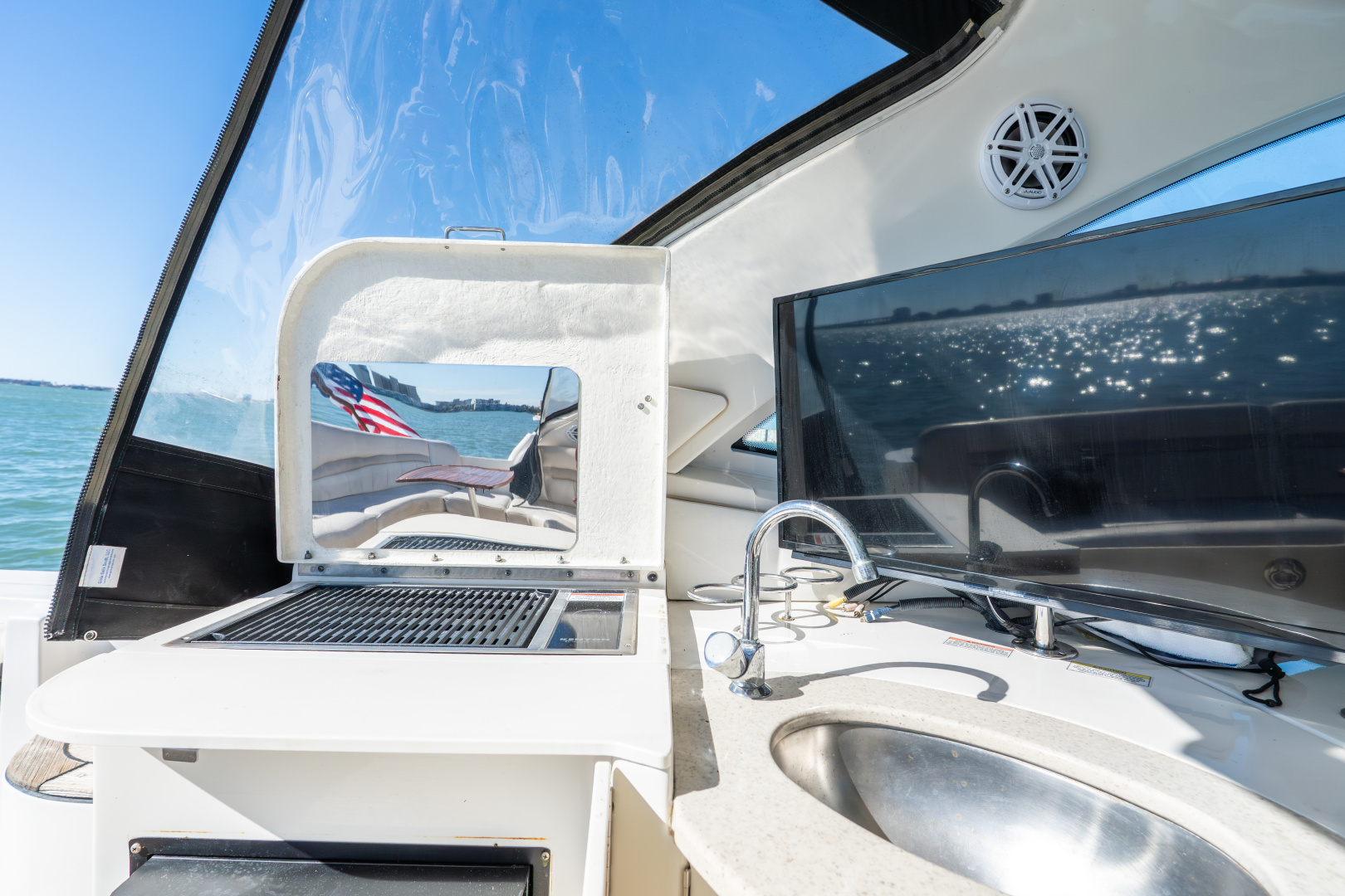 2010 Sea Ray 50 SUNDANCER - Image 27