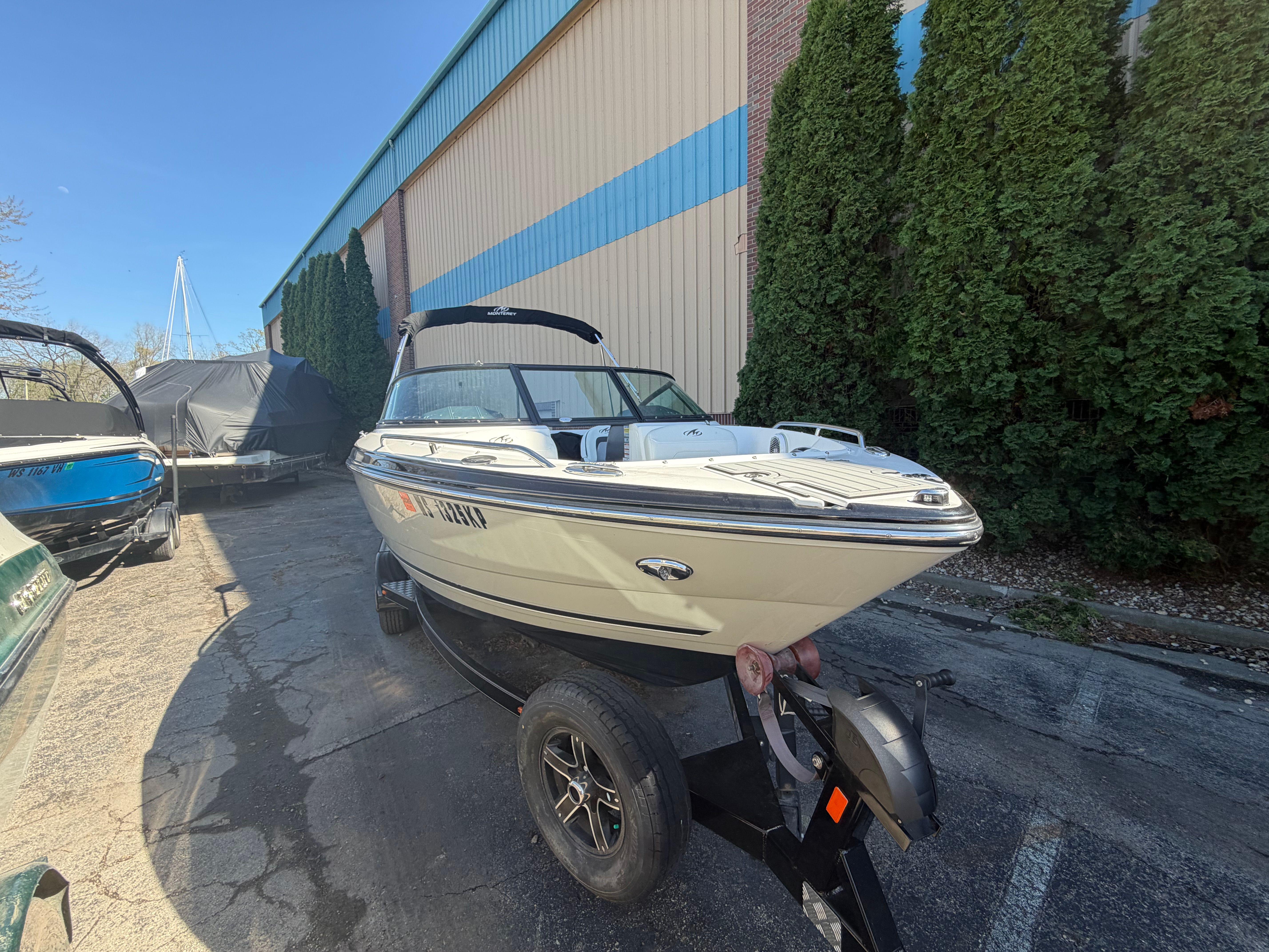 2019 Monterey 224FS - 47