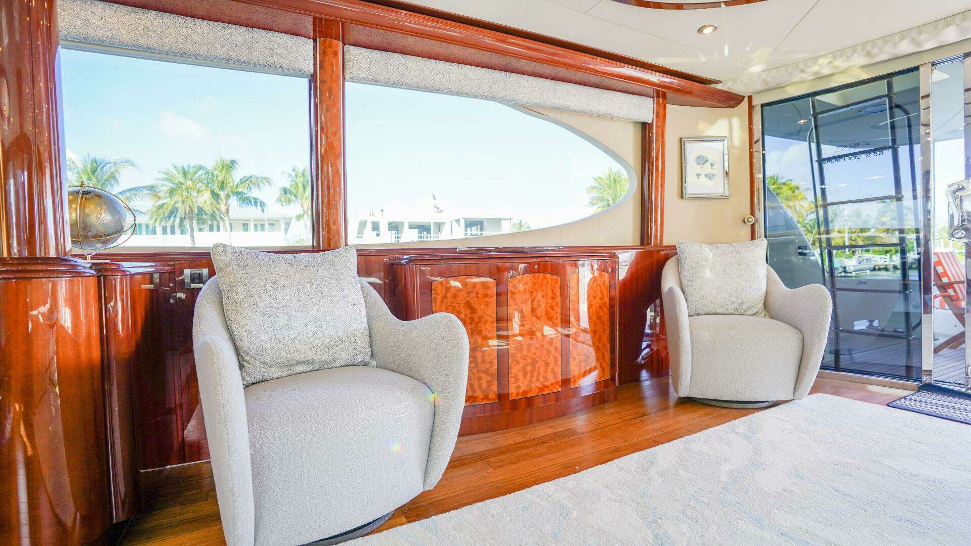2004 Lazzara Yachts 80 SL - Image 22