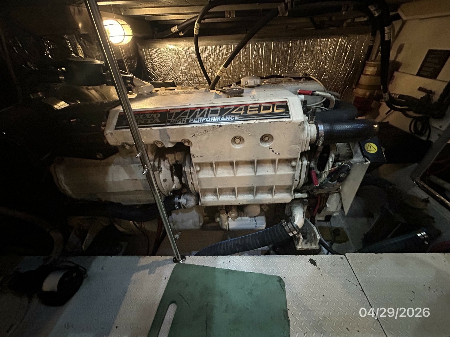 2000 Cruisers Yachts 4450 - Image 58