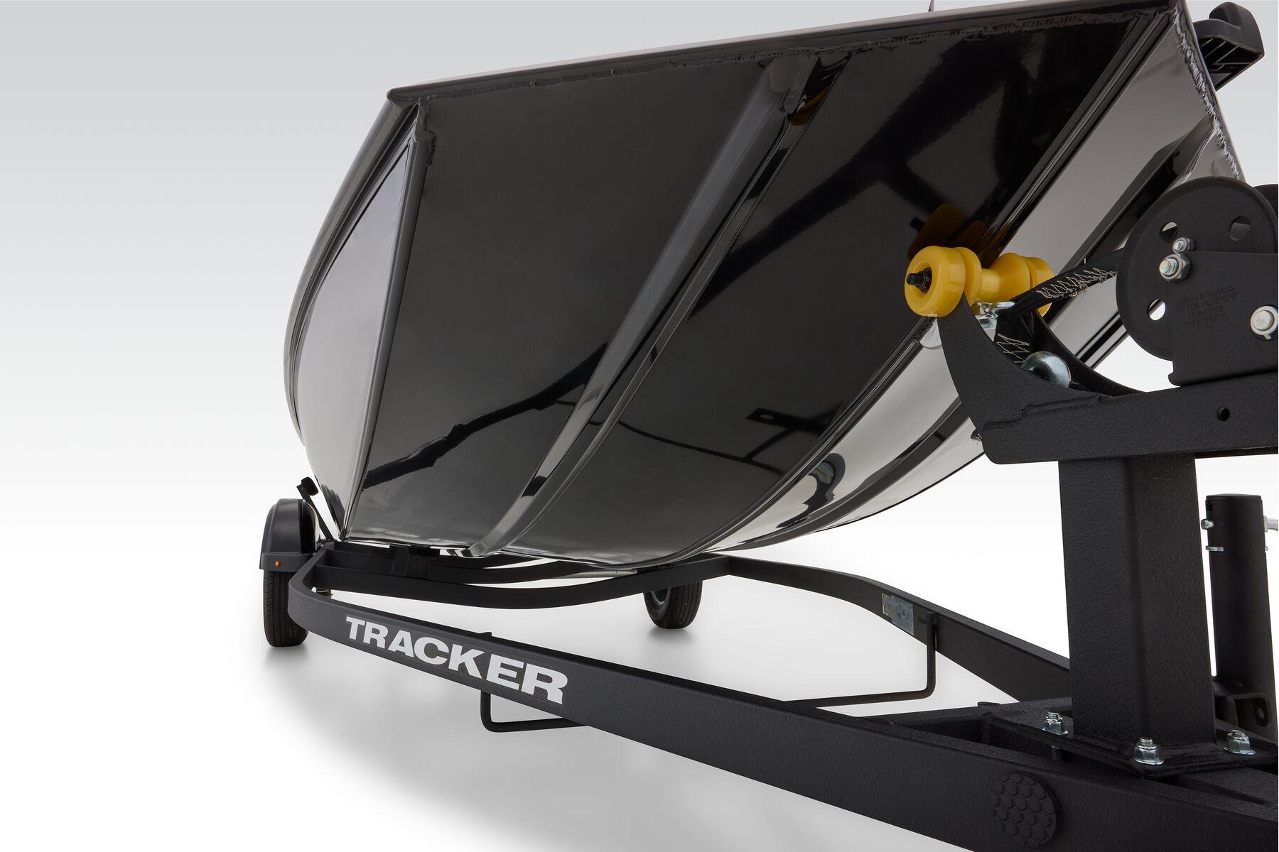 2026 Tracker Panfish 17 - 7