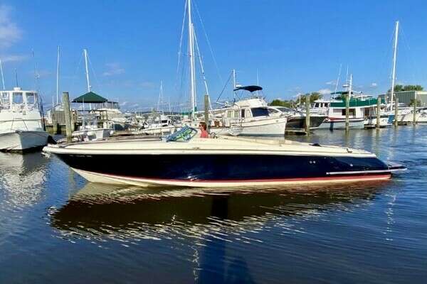 2016 Chris-Craft Corsair 32