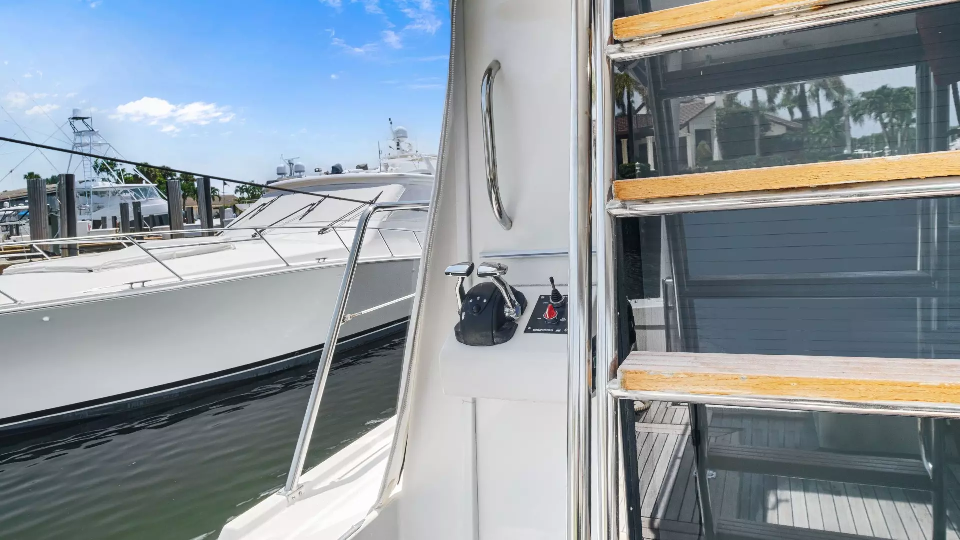 2000 Pacific Mariner 65 Motoryacht - Image 12