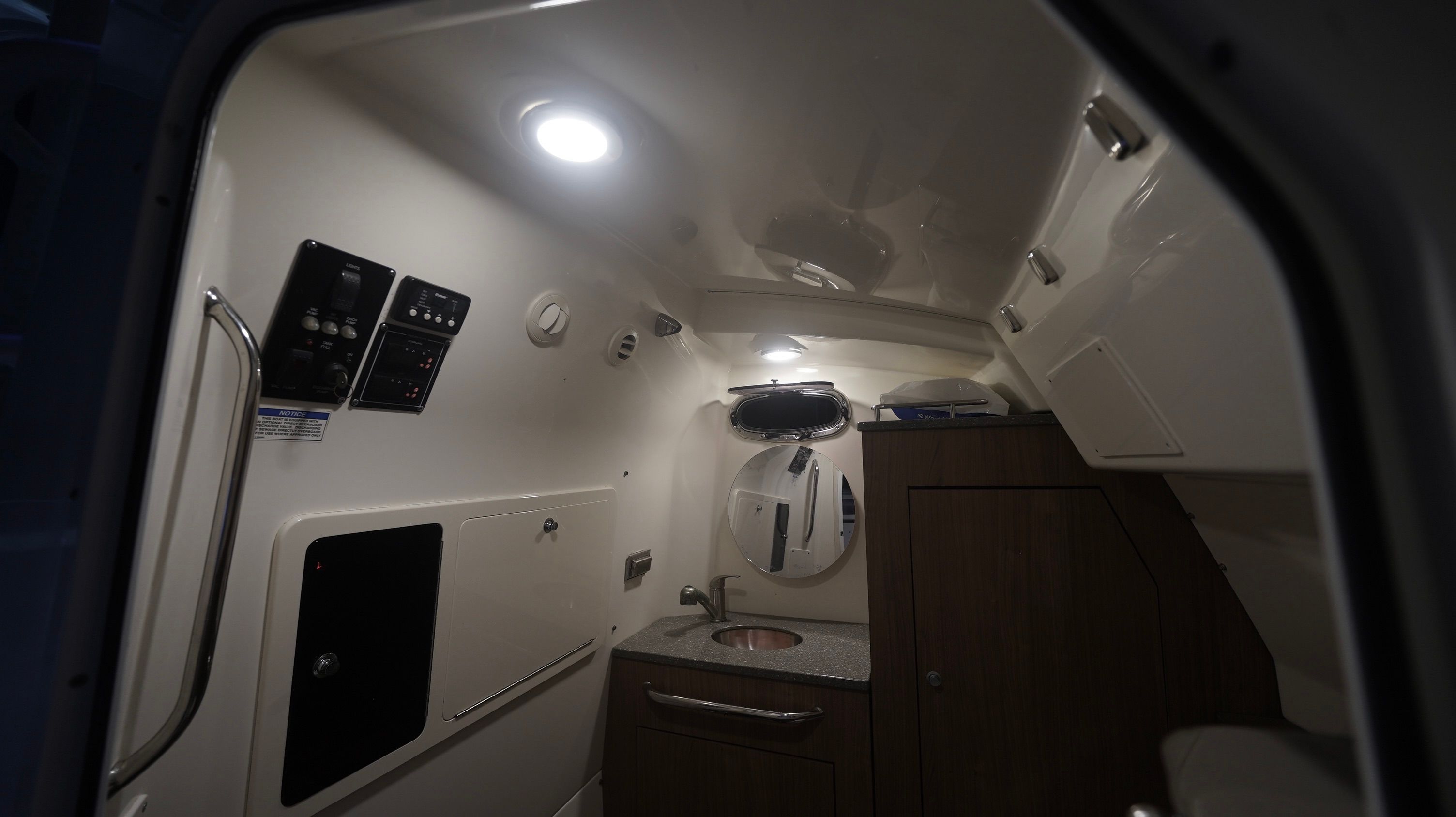 2013 Boston Whaler 350 Outrage - 213