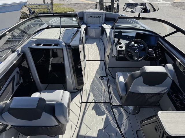 2026 Yamaha Boats 255XD - 10