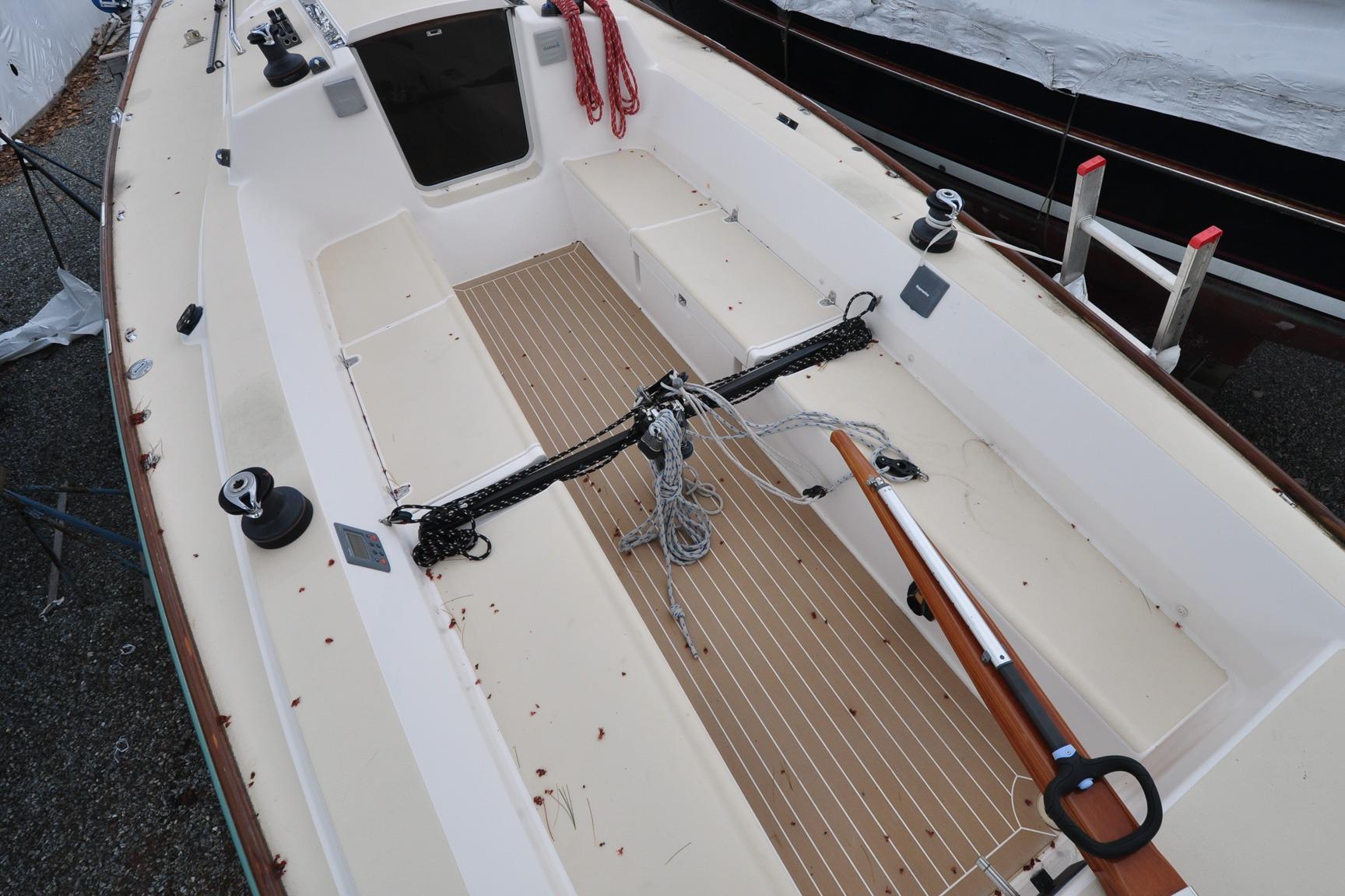 J/100 - Andiamo - Cockpit