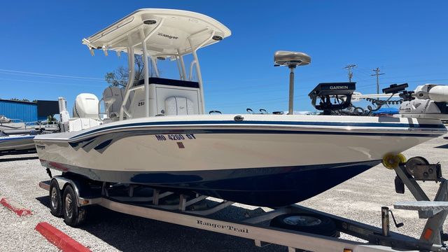2022 Ranger 2510 Bay - 6