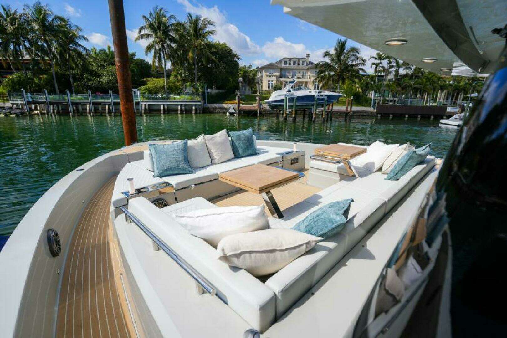 2026 De Antonio Yachts D60 - Image 32