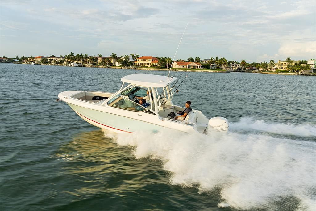 2023-Boston-Whaler-240-Vantage-MarineMax