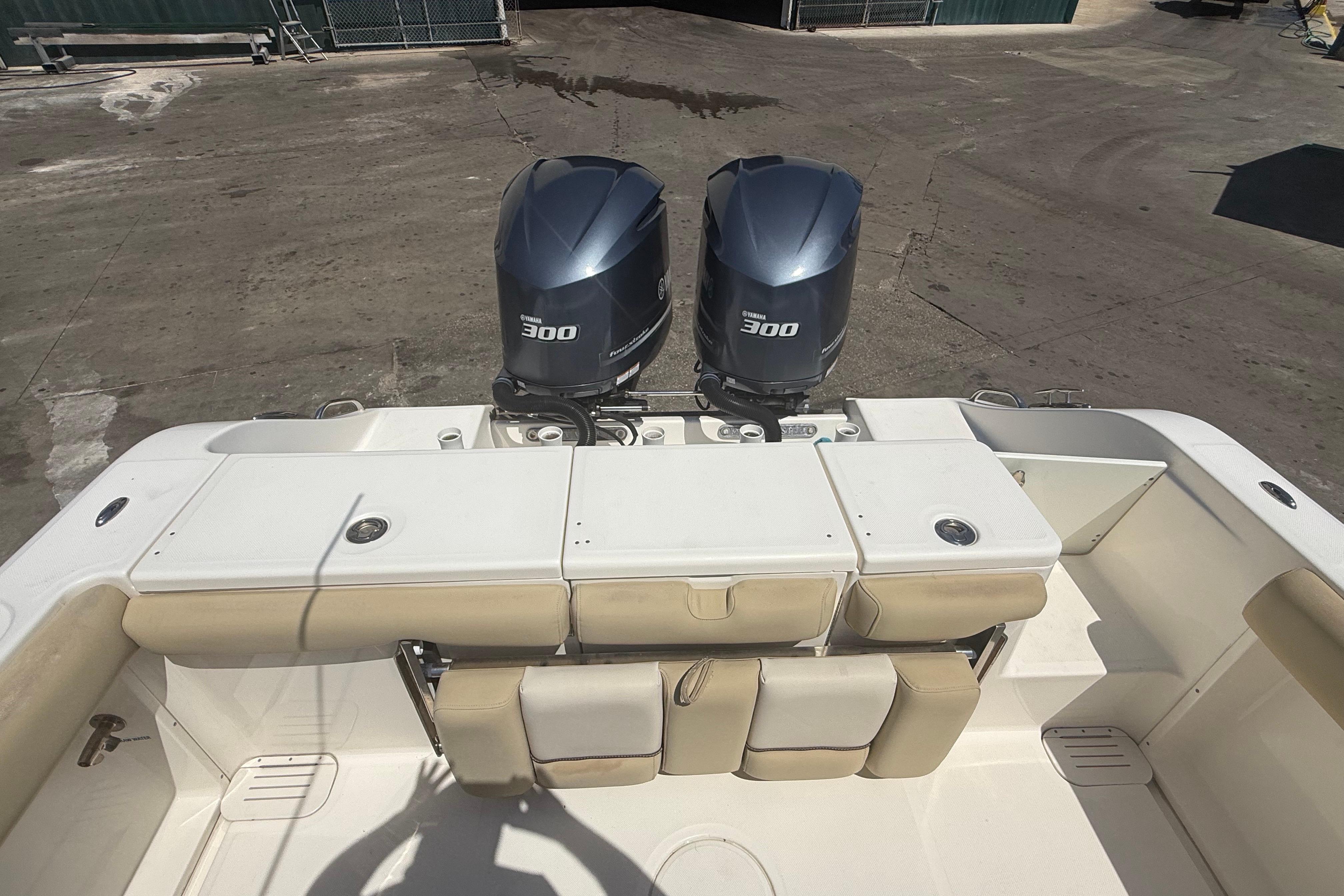 2019 Key West Billistic 281 Center Console with twin 300 horsepower engines.