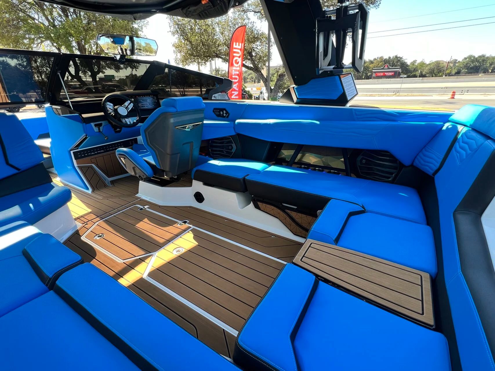 2025 Nautique G23 - 13