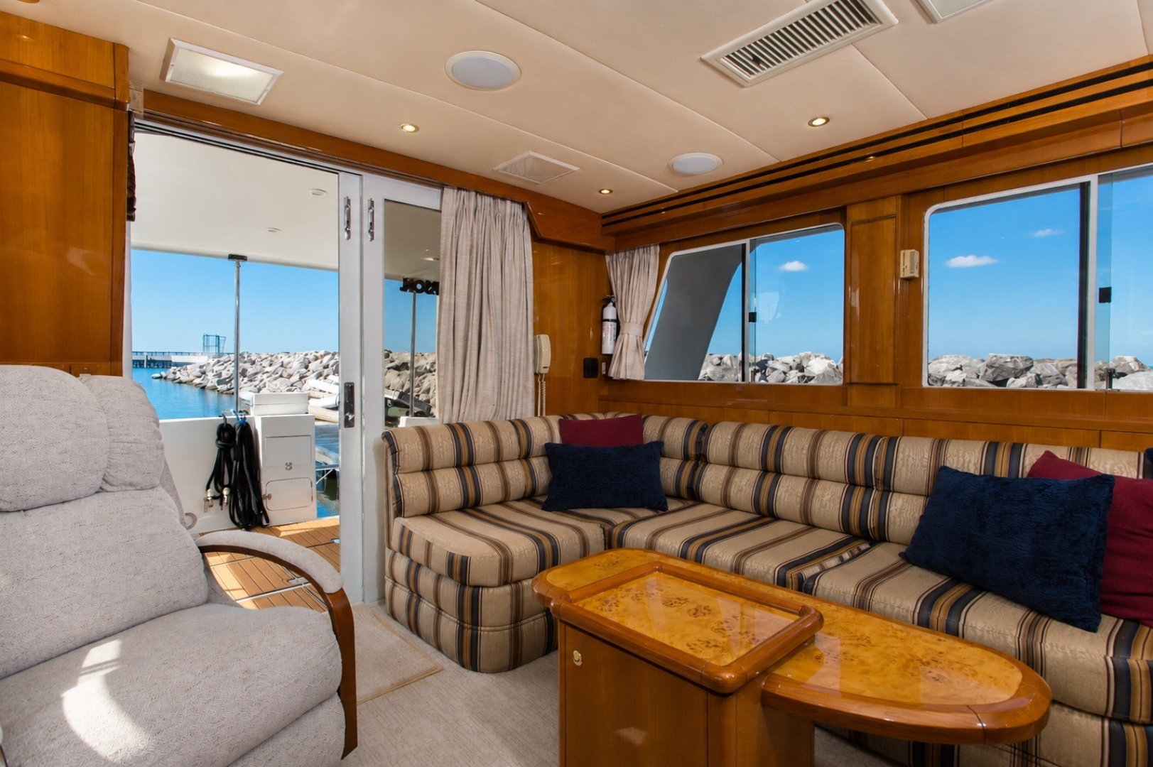 2003 Jefferson 57 Pilothouse - Image 45