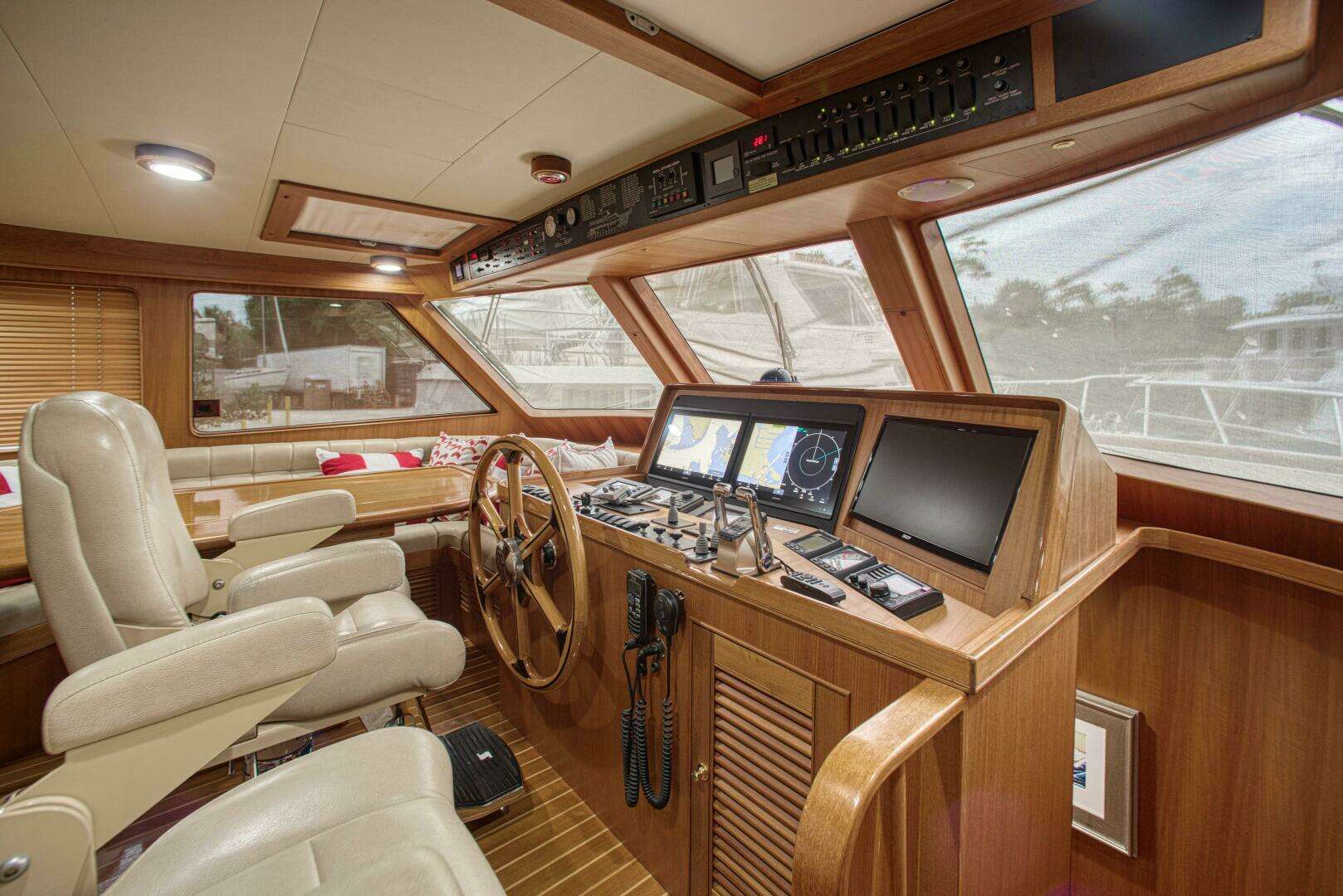 2011 Marlow Explorer 70E - Image 20