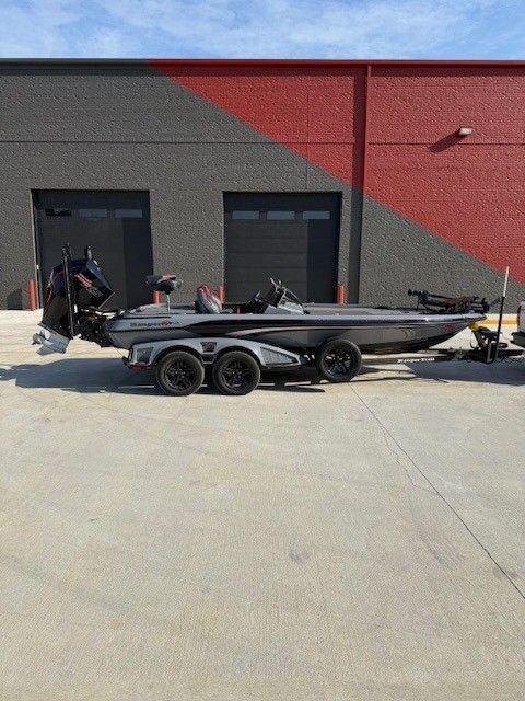 2023 Ranger 521